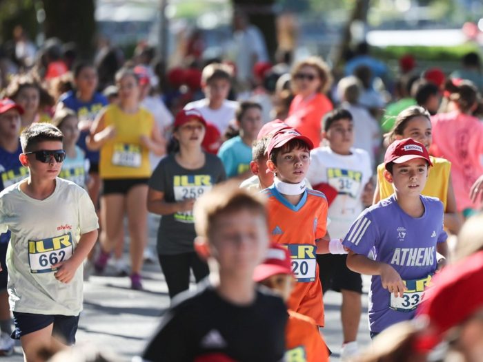 Μικροί δρομείς, οικογένειες, μωρά και ΑμεΑ γέμισαν με χαμόγελα το Ioannina Lake Run