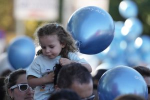 Μικροί δρομείς, οικογένειες, μωρά και ΑμεΑ γέμισαν με χαμόγελα το Ioannina Lake Run